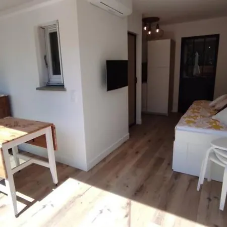T2 Avec Piscine, Terrasse & A Pied La Grande-Motte